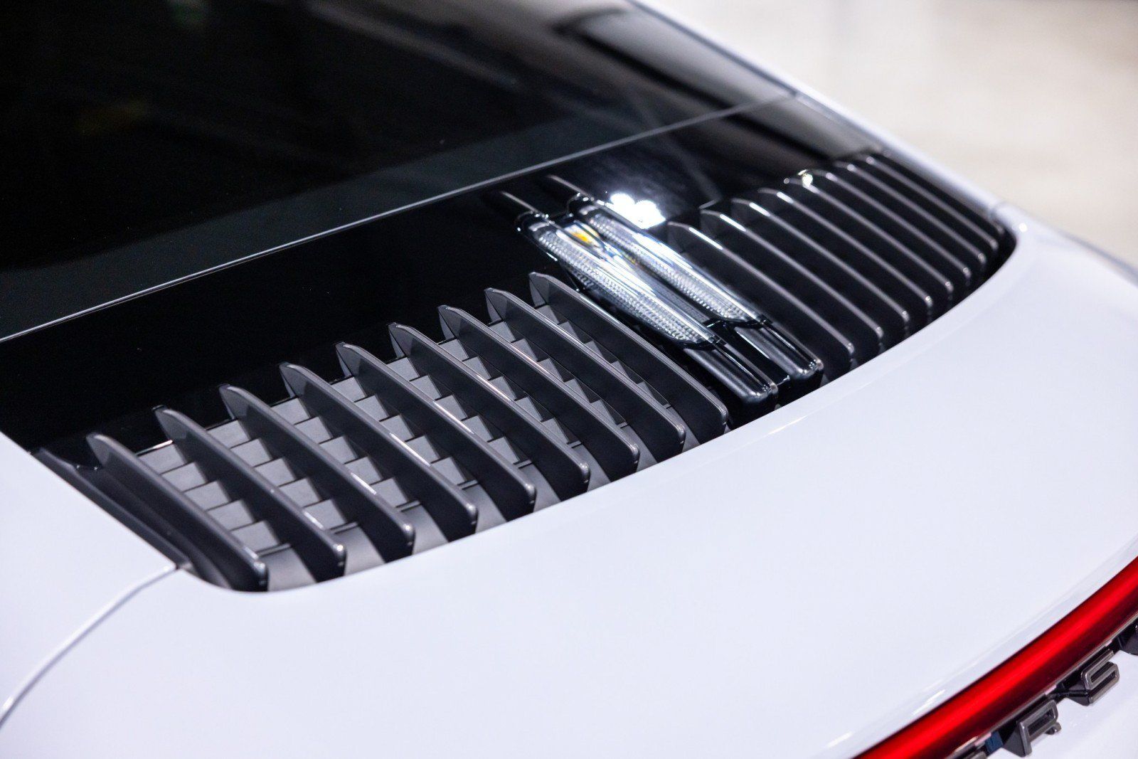 Used 2024 Porsche 911 Carrera T RWD image 16