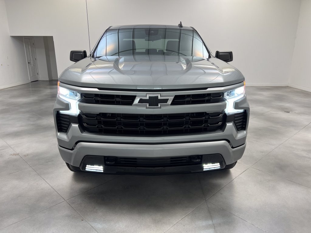 Used 2024 Chevrolet Silverado 1500 RST AWD/4WD image 3