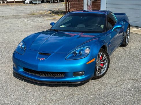 Used 2008 Chevrolet Corvette Z06 w/ Preferred Equipment Group RWD image 6