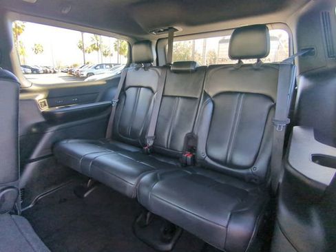 Used 2022 Jeep Wagoneer Series III image 16