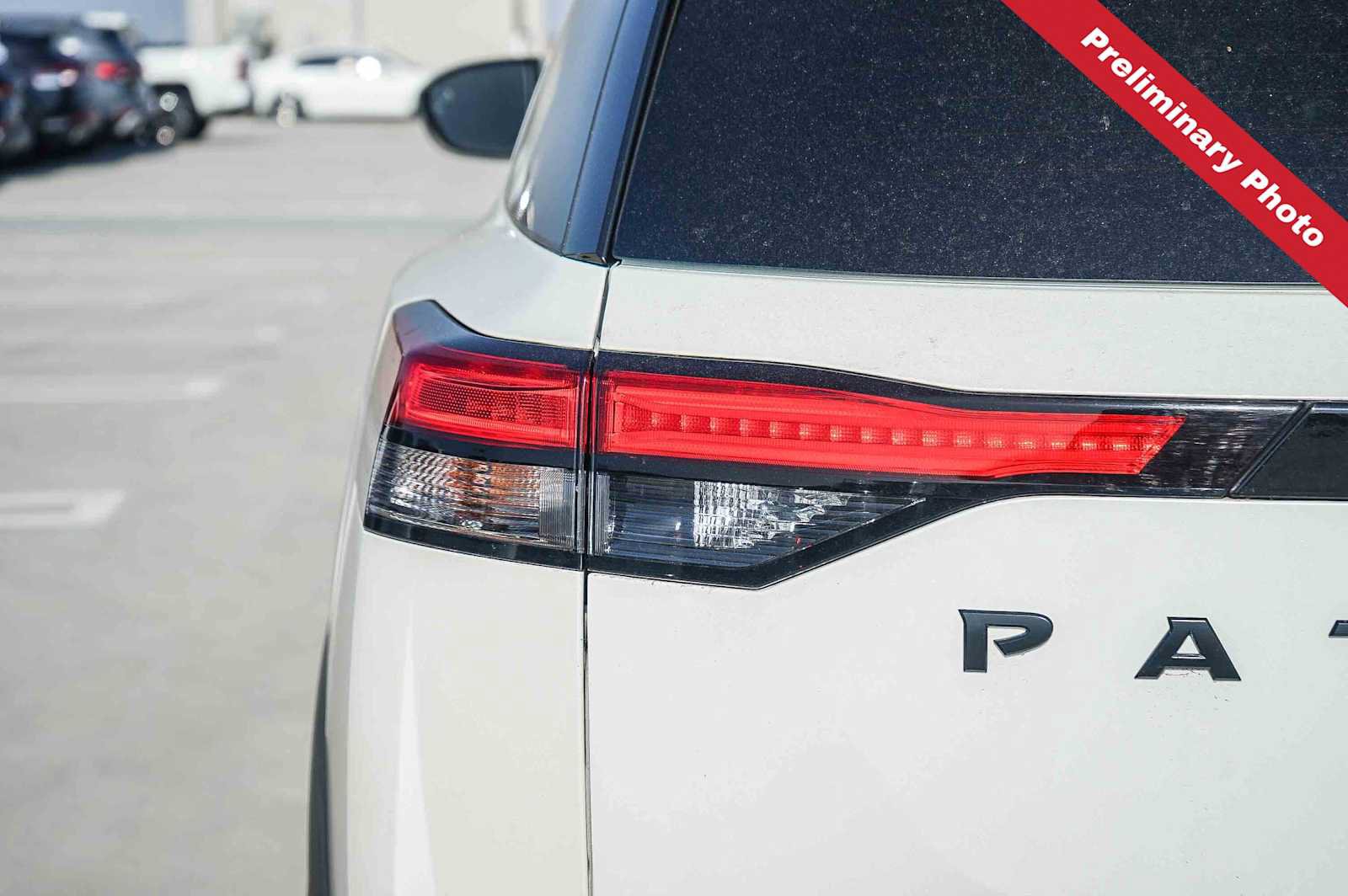 Used 2022 Nissan Pathfinder SL w/ SL Premium Package FWD image 9