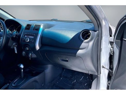Used 2012 Nissan Versa FWD image 23