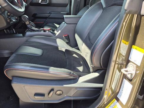 Certified 2025 Ford Bronco Raptor w/ Interior Carbon Fiber Pack AWD/4WD image 15