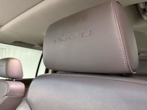 Used 2018 GMC Yukon XL Denali AWD/4WD image 13