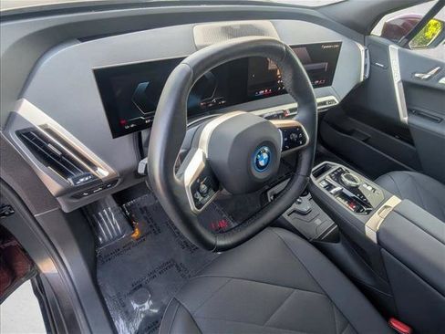 Used 2024 BMW iX xDrive50 w/ Premium Package AWD/4WD image 11