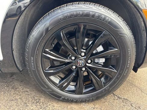 Used 2025 Buick Envista Sport Touring w/ Convenience I Package FWD image 28