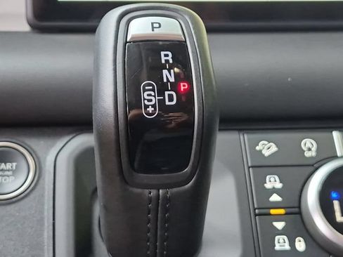 Used 2024 Land Rover Defender 110 SE AWD/4WD image 26