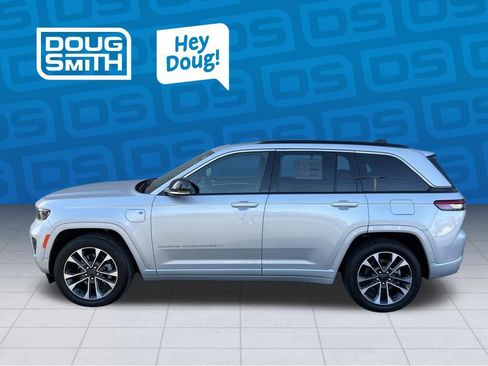 New 2024 Jeep Grand Cherokee Overland w/ Luxury Tech Group IV image 3