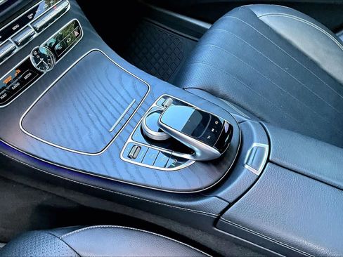 Used 2020 Mercedes-Benz E 350 4MATIC Sedan image 17