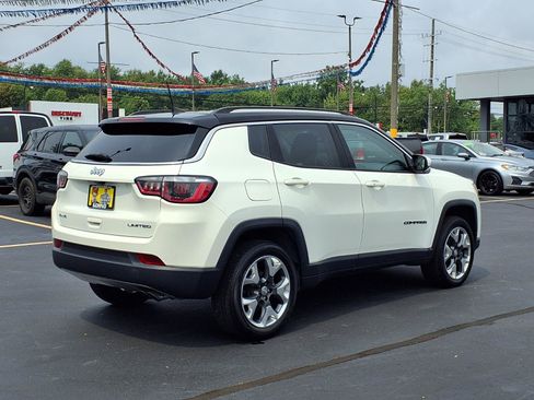 Used 2018 Jeep Compass Limited AWD/4WD image 2