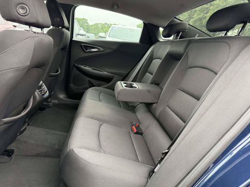 Used 2021 Chevrolet Malibu LT FWD image 13