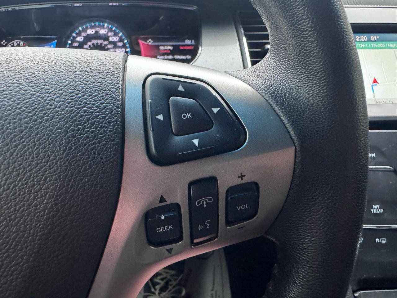 Used 2018 Ford Taurus SEL w/ Equipment Group 201A FWD image 11