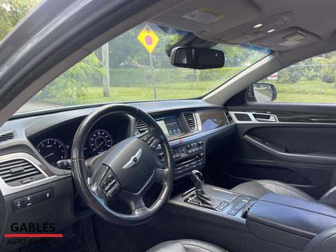 Used 2015 Hyundai Genesis 3.8 image 13