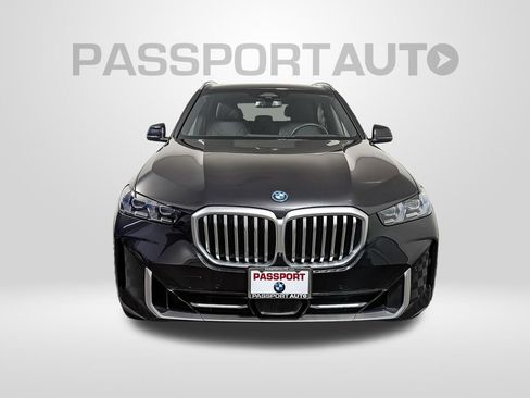 Used 2025 BMW X5 xDrive50e w/ Climate Comfort Package image 9