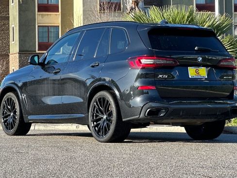 Used 2021 BMW X5 xDrive40i w/ M Sport Package image 5