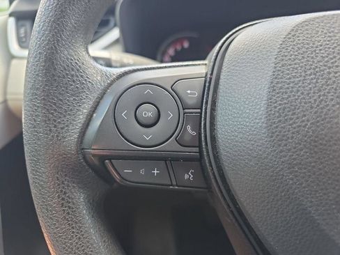 Used 2025 Toyota RAV4 XLE AWD/4WD image 21