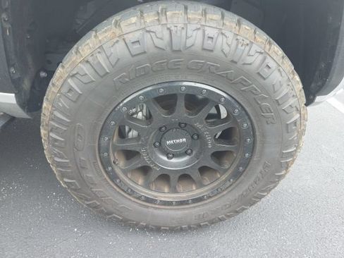 Used 2025 Toyota 4Runner TRD Off-Road Premium AWD/4WD image 10