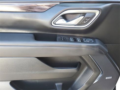 Used 2023 Chevrolet Tahoe Z71 w/ Luxury Package image 14