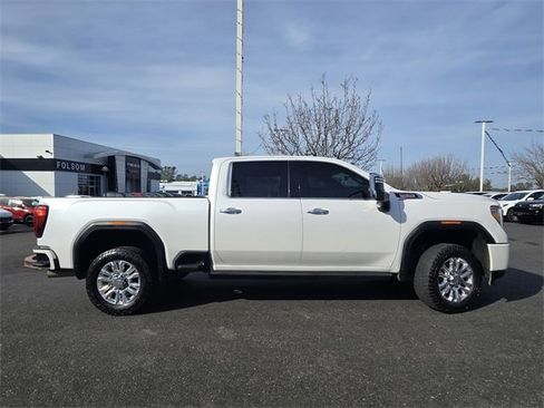 Used 2021 GMC Sierra 3500 Denali w/ Denali Ultimate Package image 3