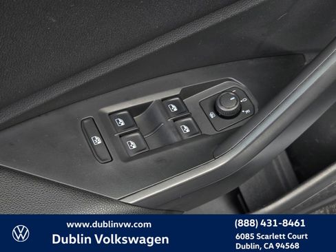 Certified 2020 Volkswagen Jetta R-Line w/ R-Line Cold Weather Package image 11