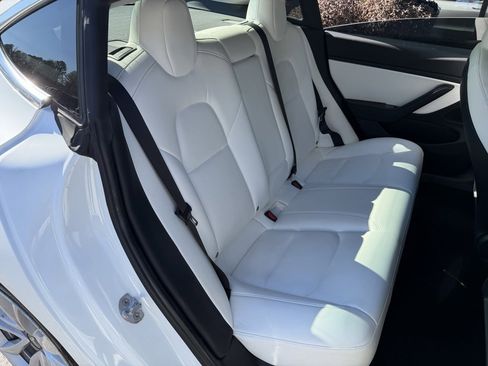 Used 2020 Tesla Model 3 Long Range image 39