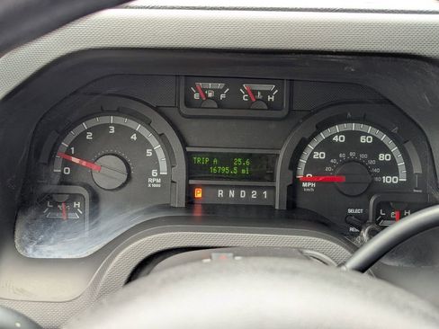 Used 2014 Ford E-150 and Econoline 150 w/ Power Group RWD image 13