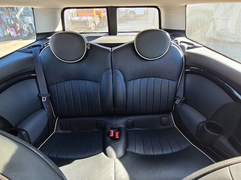 Used 2009 MINI Cooper Clubman Hardtop image 9