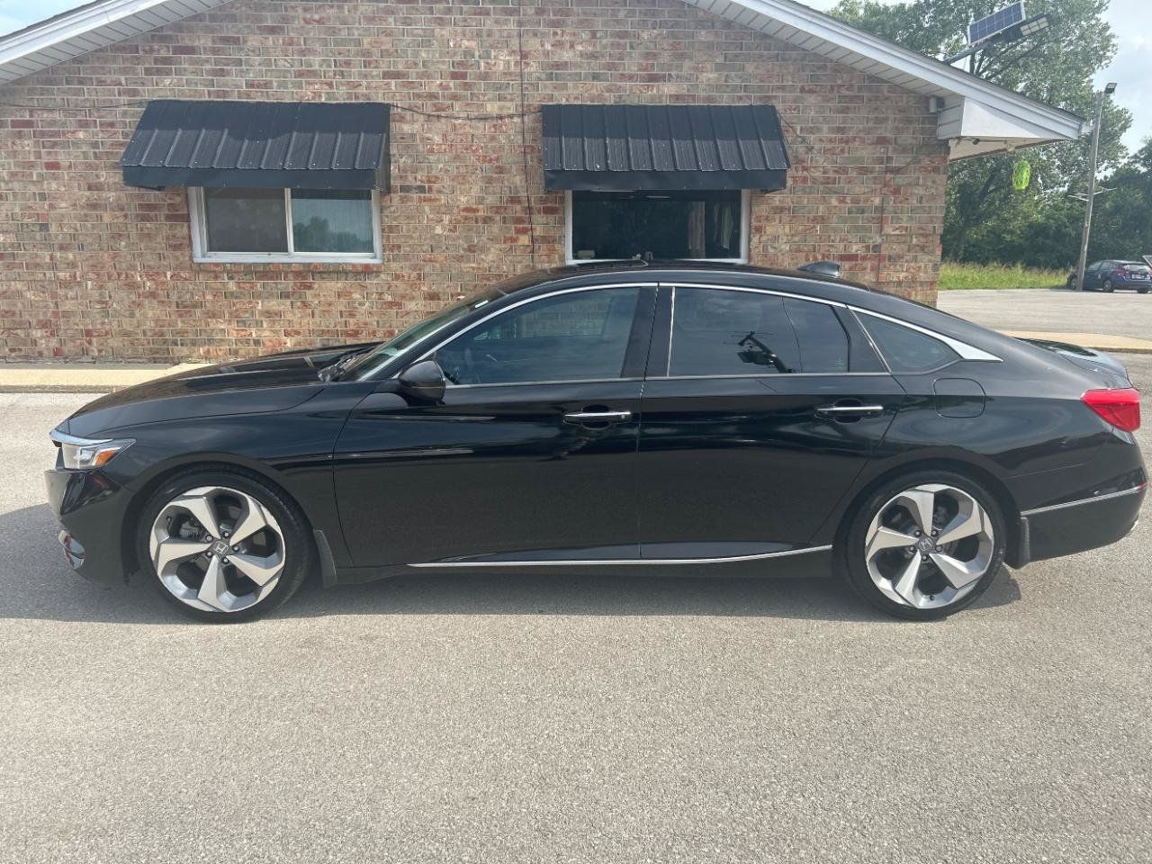 Used 2020 Honda Accord Touring image 10