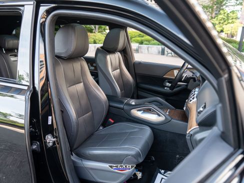 Used 2020 Mercedes-Benz GLS 580 4MATIC image 17