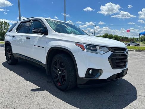 Used 2021 Chevrolet Traverse Premier w/ Redline Edition AWD/4WD image 6
