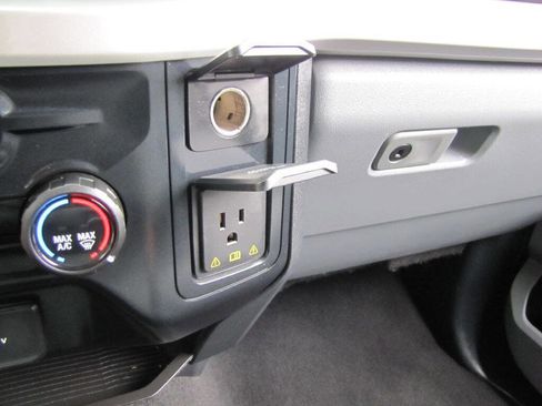 Used 2024 Ford F250 XLT image 41