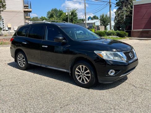 Used 2013 Nissan Pathfinder SV w/ Cargo Pkg image 7