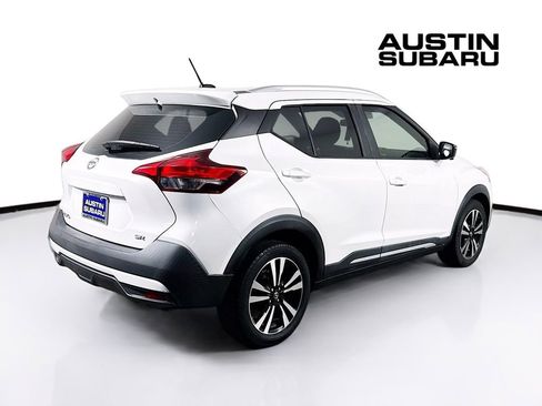 Used 2019 Nissan Kicks SR FWD image 7