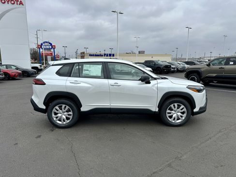 New 2026 Toyota Corolla Cross L image 3