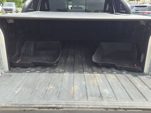Used 2021 Chevrolet Silverado 1500 LT Trail Boss w/ Convenience Package II AWD/4WD image 13
