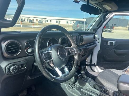 Used 2020 Jeep Gladiator Sport w/ Quick Order Package 24S image 5