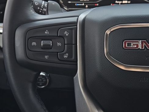 Used 2024 GMC Sierra 1500 SLT w/ SLT Convenience Package AWD/4WD image 28