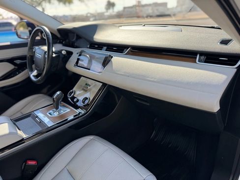 Used 2020 Land Rover Range Rover Evoque SE image 41