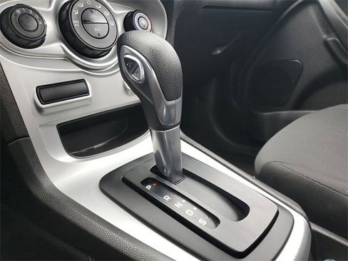 Used 2018 Ford Fiesta SE image 15