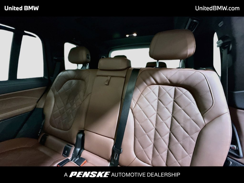 Used 2025 BMW X7 xDrive40i w/ M Sport Package AWD/4WD image 20