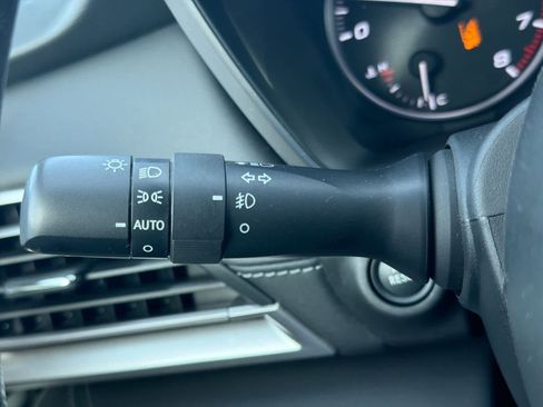 Certified 2022 Subaru Outback Limited image 28