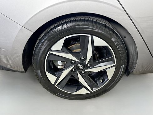 Used 2023 Hyundai Elantra Limited FWD image 33