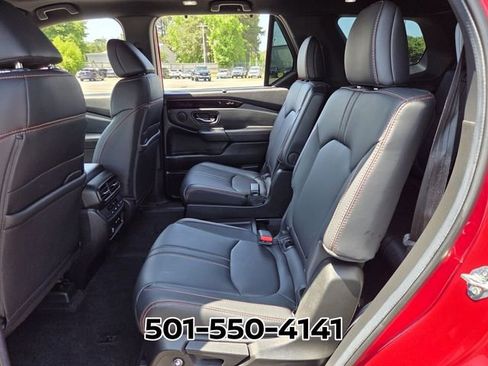 Used 2025 Honda Pilot TrailSport image 13