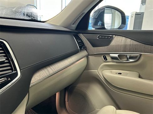 Certified 2024 Volvo XC90 T8 Ultimate w/ Protection Package image 19