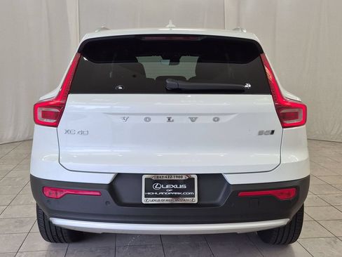 Used 2025 Volvo XC40 B5 Core AWD/4WD image 8