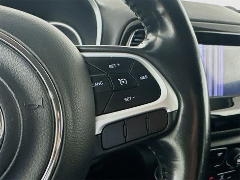 Used 2019 Jeep Compass Altitude image 23