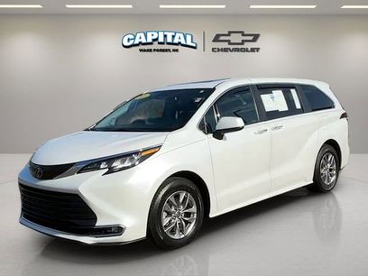 Used 2023 Toyota Sienna XLE w/ XLE Plus Package