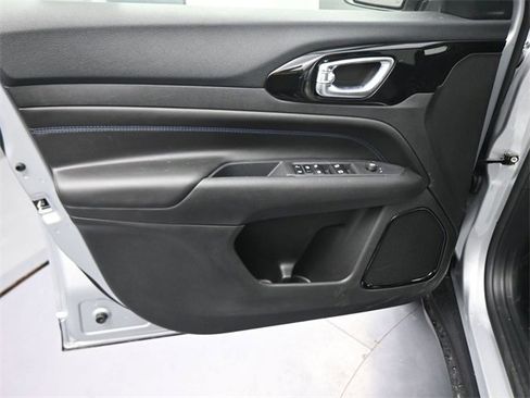 New 2026 Jeep Compass Latitude image 40