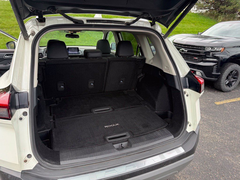 Used 2021 Nissan Rogue SL AWD/4WD image 5