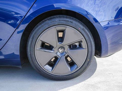 Used 2023 Tesla Model 3 Standard Range RWD image 10